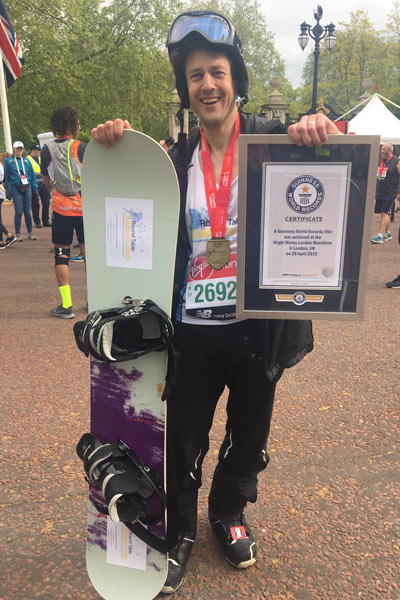Kỷ lục Guinness trang phục kỳ lạ ‘nổ như mưa’ tại London Marathon 2019 Kỷ lục Guinness trang phục kỳ lạ ‘nổ như mưa’ tại London Marathon 2019